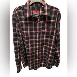 Burton Snowboards DryRide Plaid Red Black Woven Button Up Shirt Sz M Pocket Logo